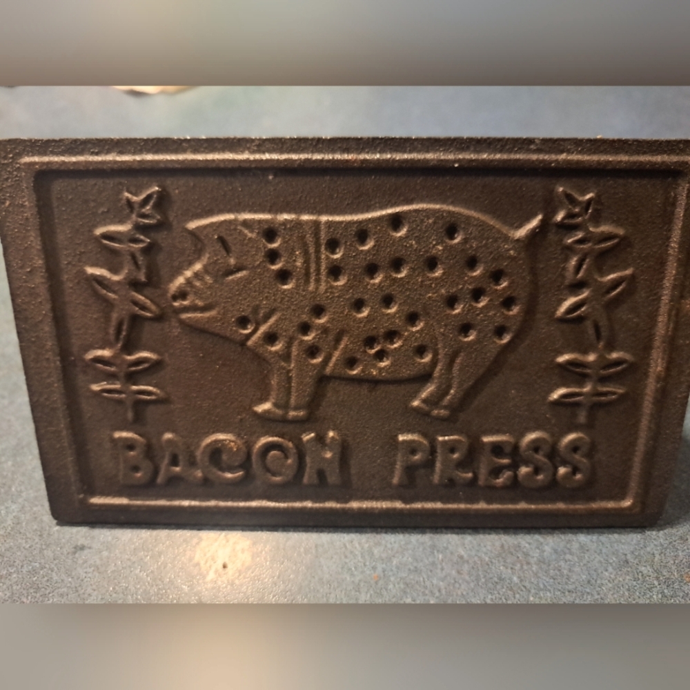 Cast Iron Bacon Press - Black